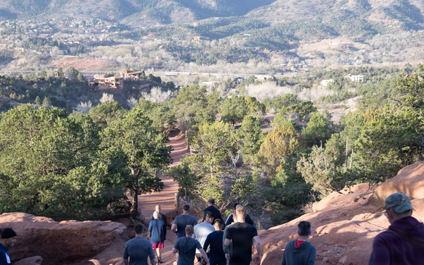 4-9 IN Manchu Reenlistment Ceremony at Garden of the Gods
