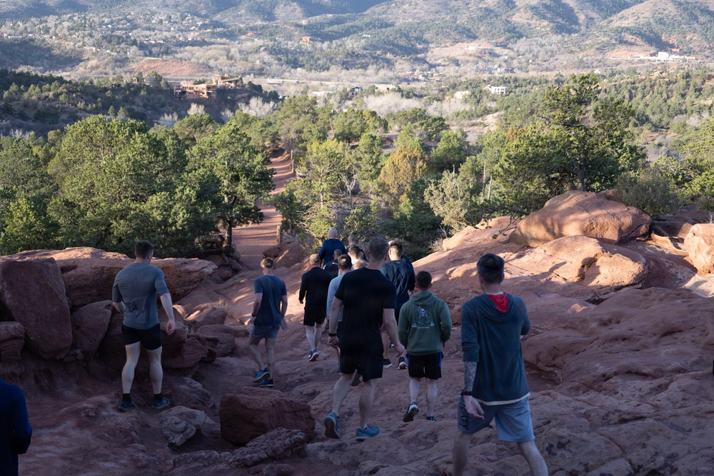4-9 IN Manchu Reenlistment Ceremony at Garden of the Gods