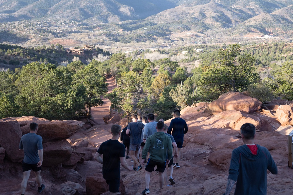 4-9 IN Manchu Reenlistment Ceremony at Garden of the Gods