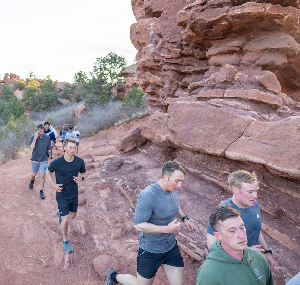 4-9 IN Manchu Reenlistment Ceremony at Garden of the Gods