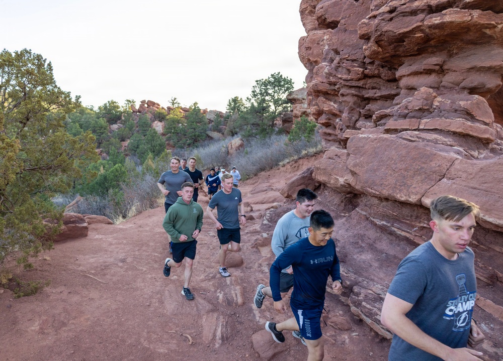4-9 IN Manchu Reenlistment Ceremony at Garden of the Gods
