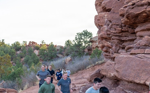 4-9 IN Manchu Reenlistment Ceremony at Garden of the Gods