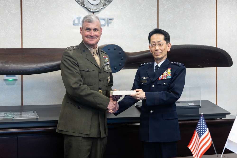 The 38th Assistant Commandant of the Marine Corps tours Tokyo