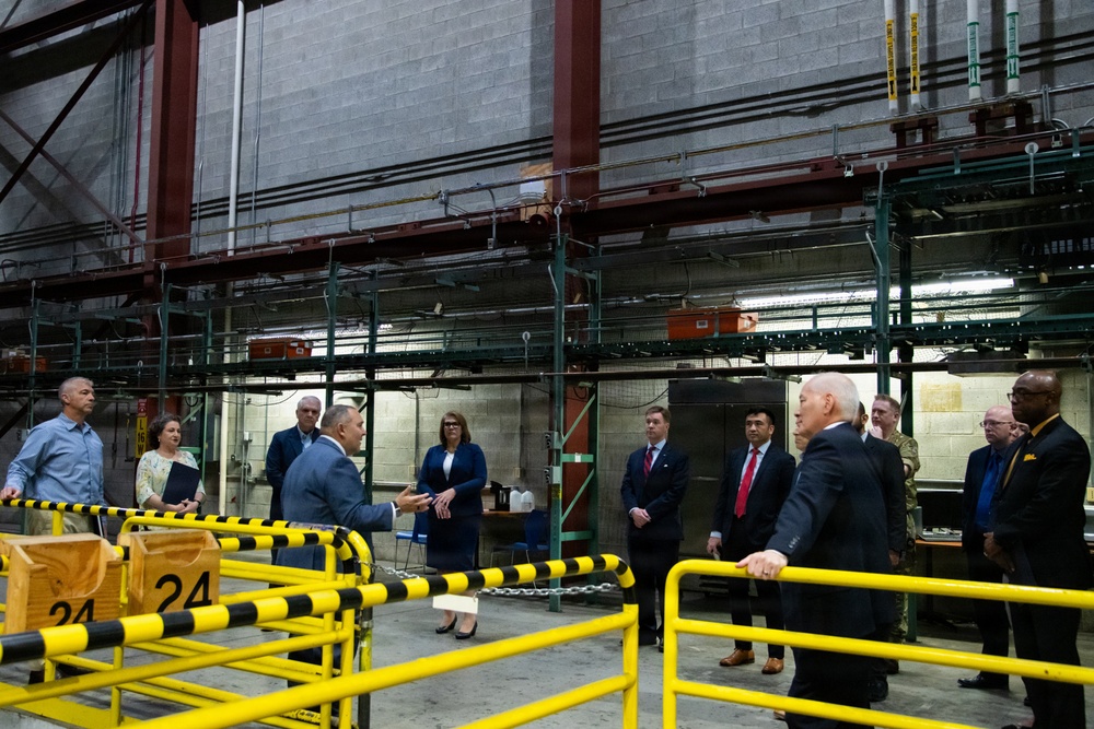 DLA Distribution hosts F-35 Acquisition and Sustainment Transition Executive Steering Committee and Audit in progress review