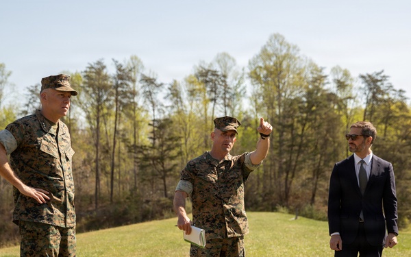 Jason L. Potter Alongside Lt. Gen. Austin Visit MCDAT Demonstration