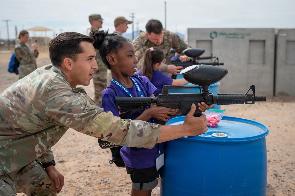 944th Fighter Wing connects families to mission during Operation Reserve Kids