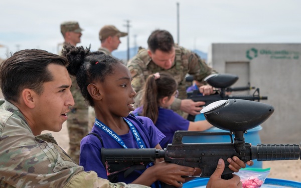 944th Fighter Wing connects families to mission during Operation Reserve Kids