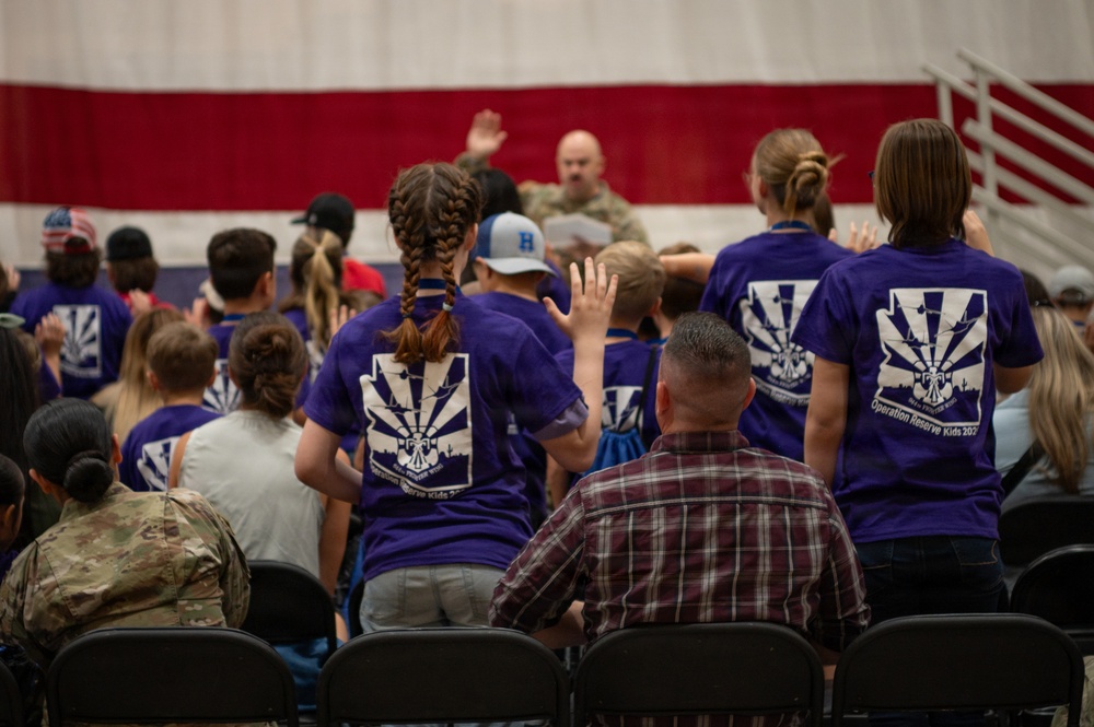 944th Fighter Wing connects families to mission during Operation Reserve Kids