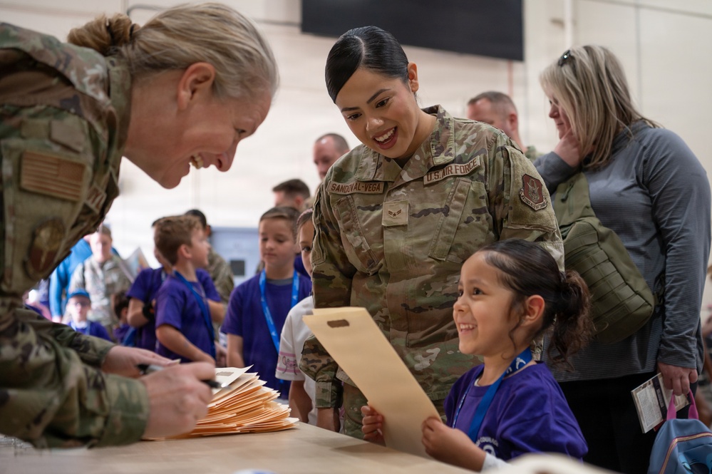 944th Fighter Wing connects families to mission during Operation Reserve Kids