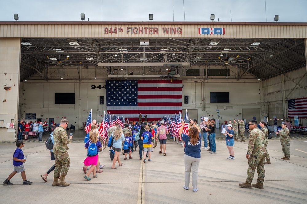 944th Fighter Wing connects families to mission during Operation Reserve Kids