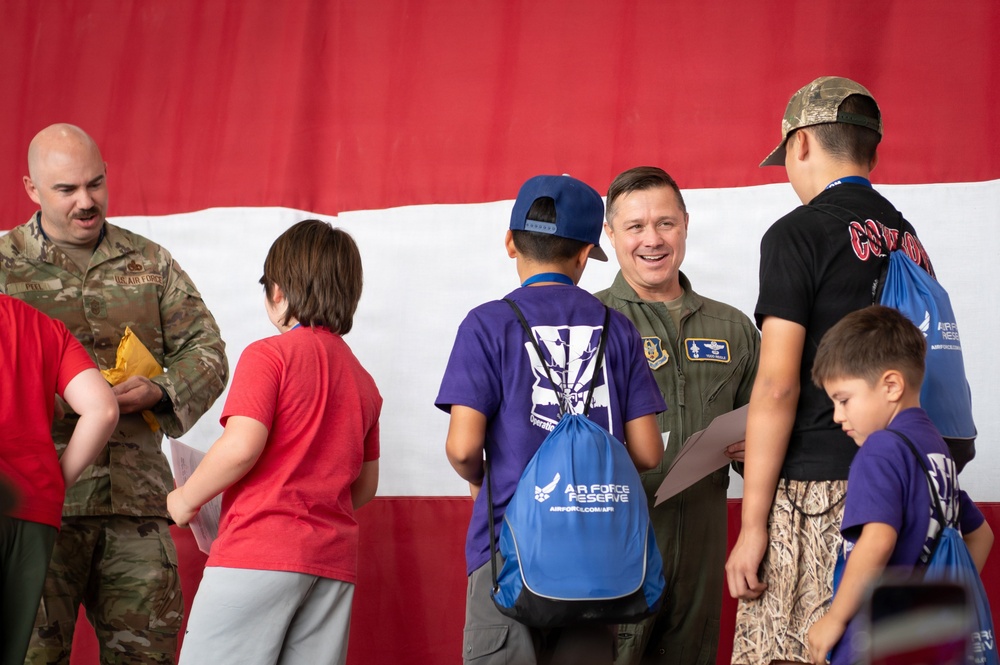 944th Fighter Wing connects families to mission during Operation Reserve Kids
