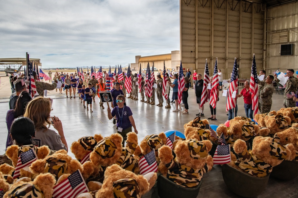 944th Fighter Wing connects families to mission during Operation Reserve Kids