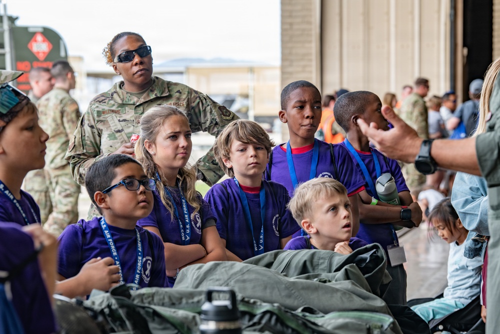944th Fighter Wing connects families to mission during Operation Reserve Kids