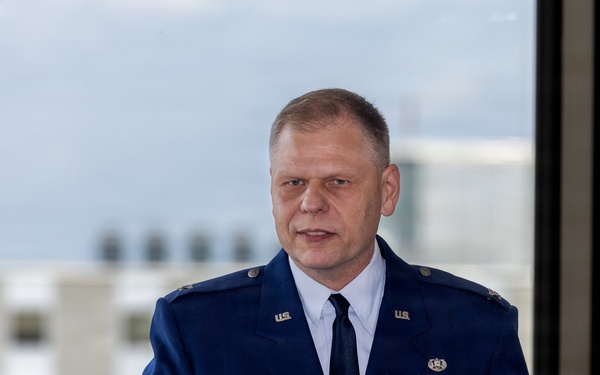 Col. Mark Hanson Retires