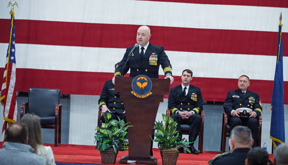 VUQ 11 hosts establishment of command ceremony