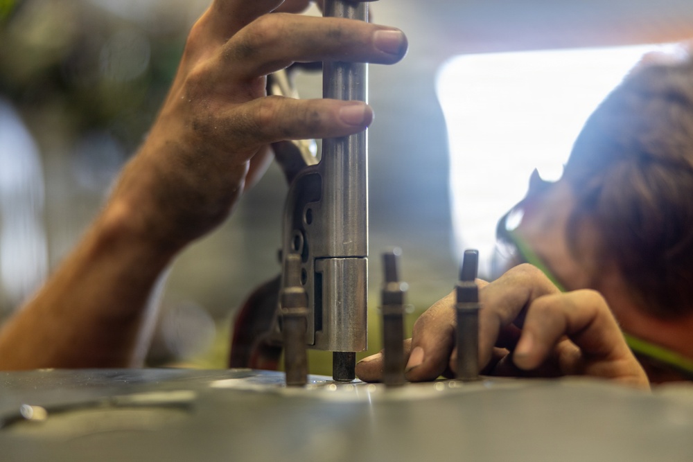 22nd MEU(SOC) | VMM 263 (Reinforced) Conducts Aircraft Maintenance