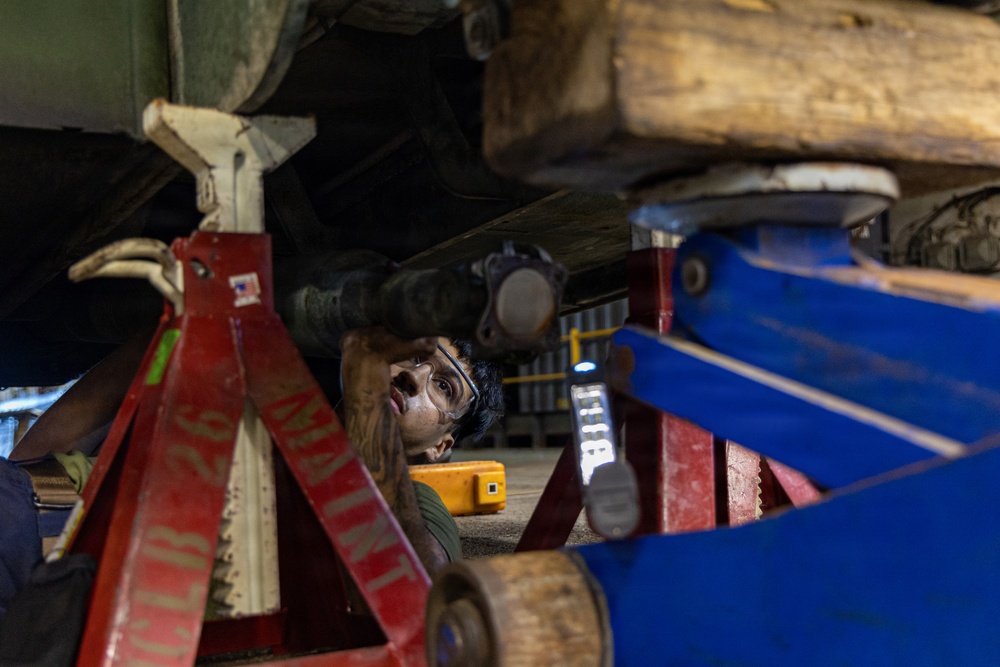 22nd MEU (SOC) | CLB 26 Marines Conduct Maintenance on an Extended Boom Forklift
