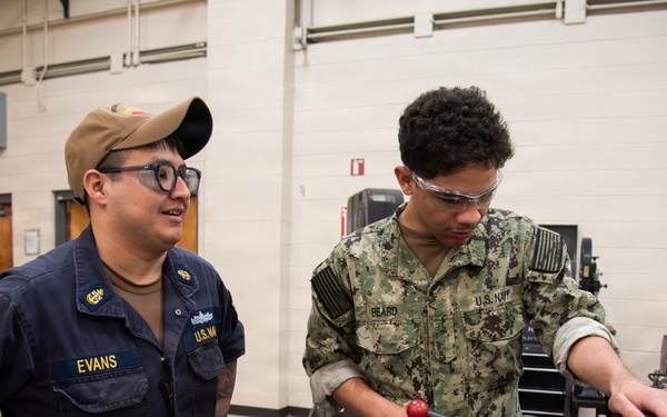 Surface Warfare Engineering School Command (SWESC) Great Lakes Instructors Train Next Generation of U.S. Navy Machinery Repairmen