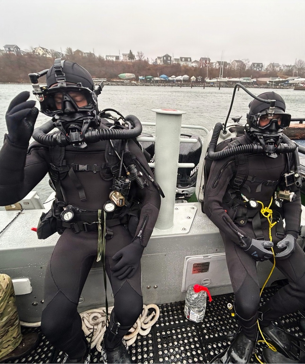 EOD Mobile Unit 12, Royal Canadian Navy, Strengthen Partnership in Halifax