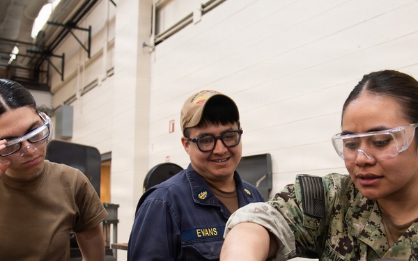 Surface Warfare Engineering School Command (SWESC) Great Lakes Instructors Train Next Generation of U.S. Navy Machinery Repairmen