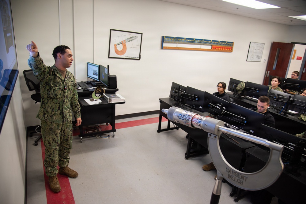 Surface Warfare Engineering School Command (SWESC) Great Lakes Instructors Train Next Generation of U.S. Navy Machinery Repairmen