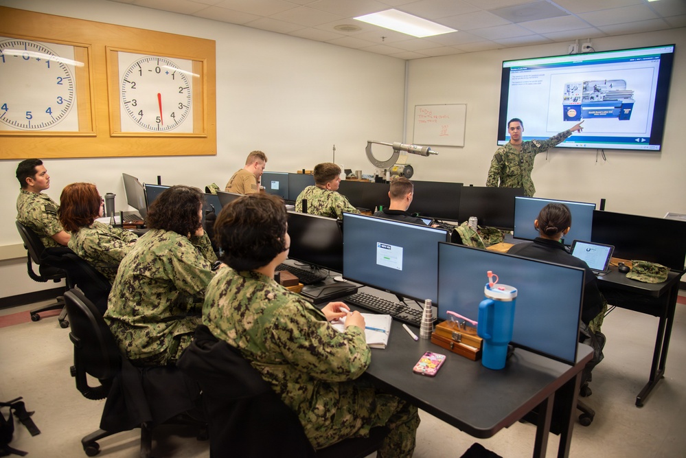 Surface Warfare Engineering School Command (SWESC) Great Lakes Instructors Train Next Generation of U.S. Navy Machinery Repairmen
