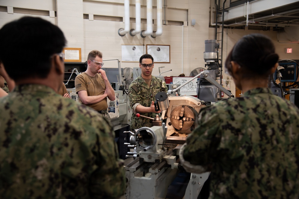 Surface Warfare Engineering School Command (SWESC) Great Lakes Instructors Train Next Generation of U.S. Navy Machinery Repairmen