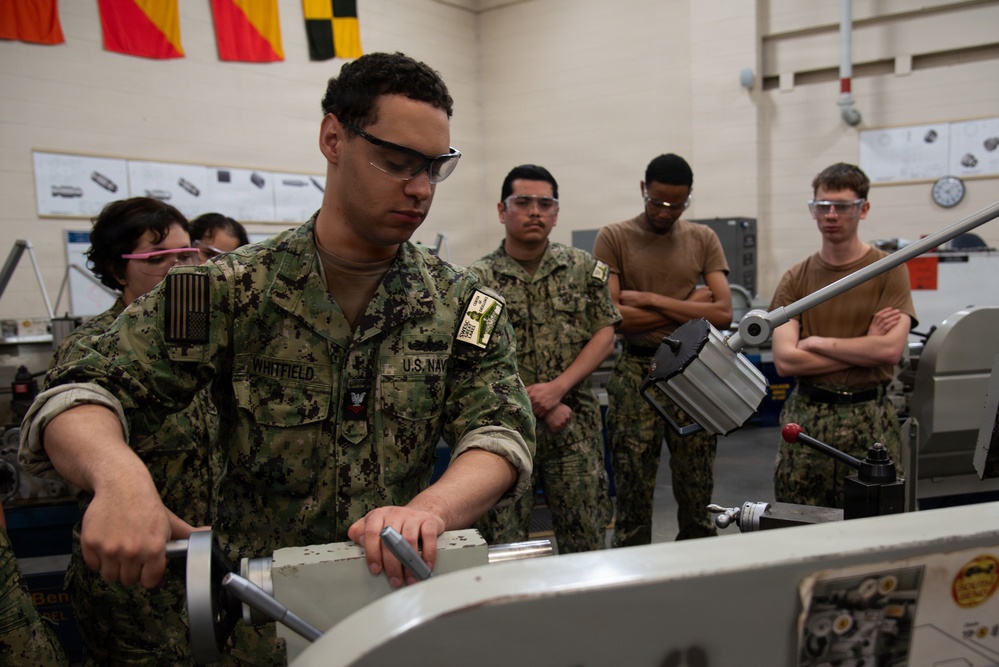 Surface Warfare Engineering School Command (SWESC) Great Lakes Instructors Train Next Generation of U.S. Navy Machinery Repairmen