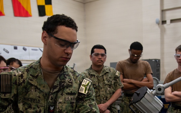 Surface Warfare Engineering School Command (SWESC) Great Lakes Instructors Train Next Generation of U.S. Navy Machinery Repairmen