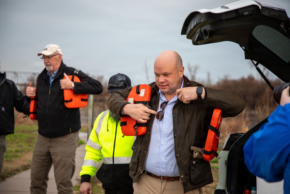 ASA Telle's visit to the USACE Omaha District