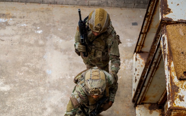 Security Forces learns entry and clear techniques