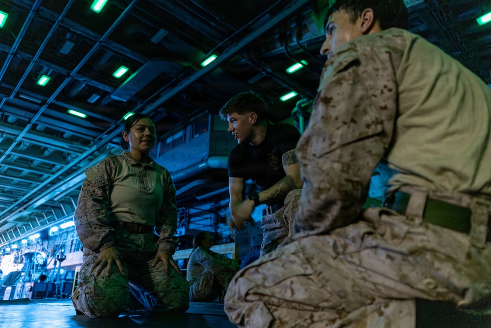 22nd MEU (SOC) | Well Deck Grappling Aboard USS San Antonio