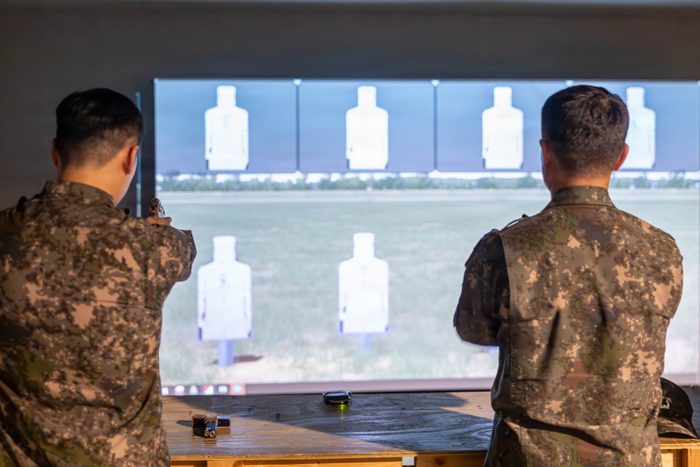 Maj. Gen. Seung Min Ryu visit Parris Island