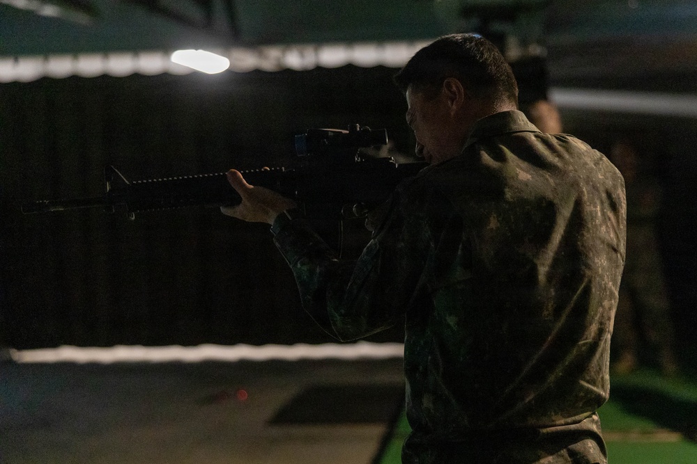 Maj. Gen. Seung Min Ryu visit Parris Island