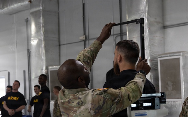 ARCYBER/NETCOM Best Squad Competition Kicks Off with Weigh-In
