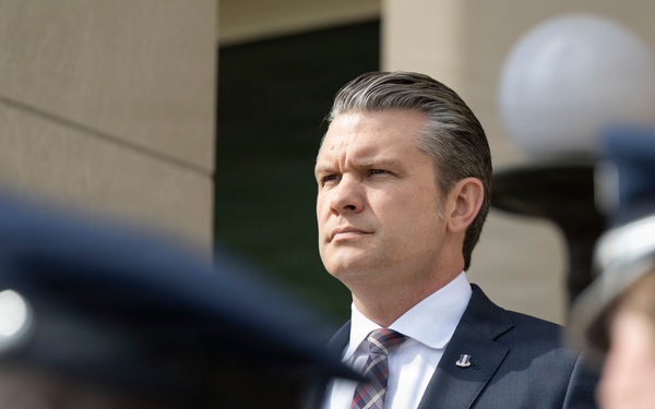 SW Hosts Indonesian Minister of Defense at Pentagon