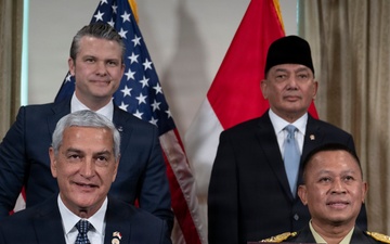 SW Hosts Indonesian Minister of Defense at Pentagon
