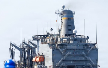 Rafael Peralta Conducts Replenishment-at-Sea with Henry J. Kaiser