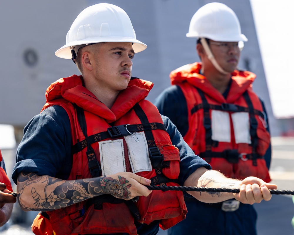 Rafael Peralta Conducts Replenishment-at-Sea