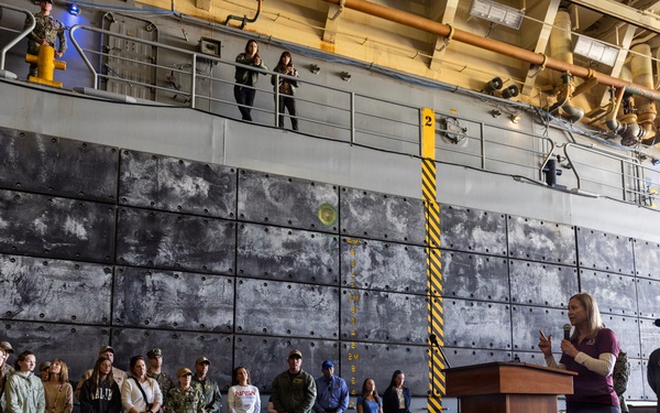 USS John P. Murtha holds Artemis II all-hands call, press conference