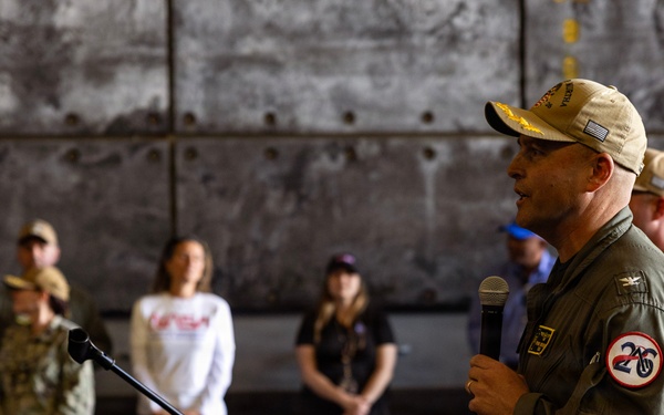 USS John P. Murtha holds Artemis II all-hands call, press conference