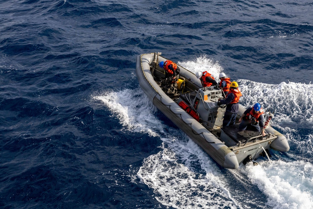 USS Oscar Austin (DDG 79) Conducts Daily Operations