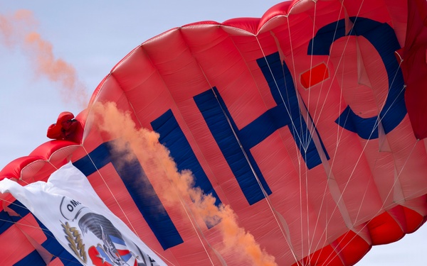 U.S. Air Force Wings of Blue showcase parachute excellence in Chile
