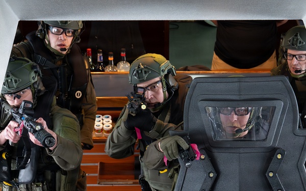 Coast Guard, SWAT and TSA conduct maritime training in Juneau, Alaska