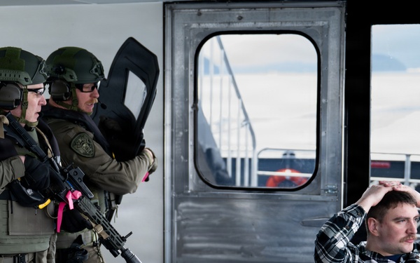 Coast Guard, SWAT and TSA conduct maritime training in Juneau, Alaska