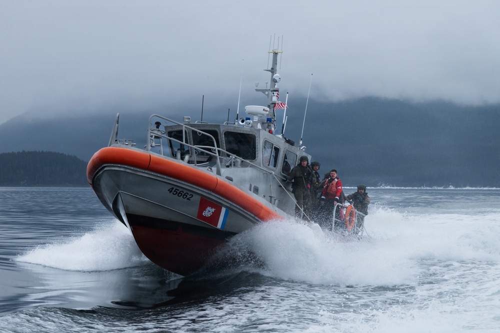 Coast Guard, SWAT and TSA conduct maritime training in Juneau, Alaska