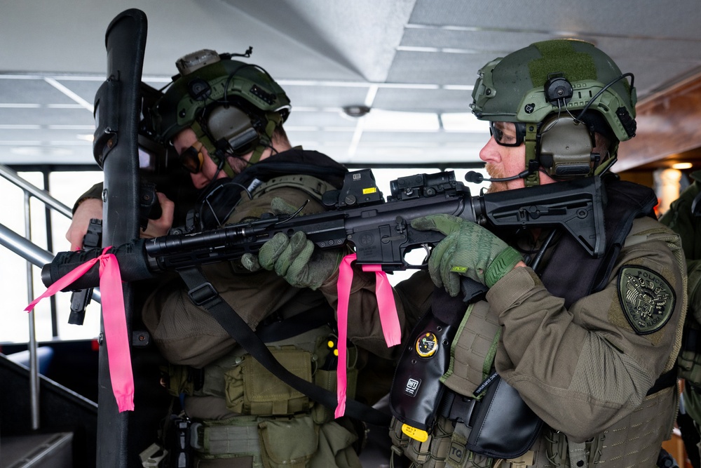 Coast Guard, SWAT and TSA conduct maritime training in Juneau, Alaska