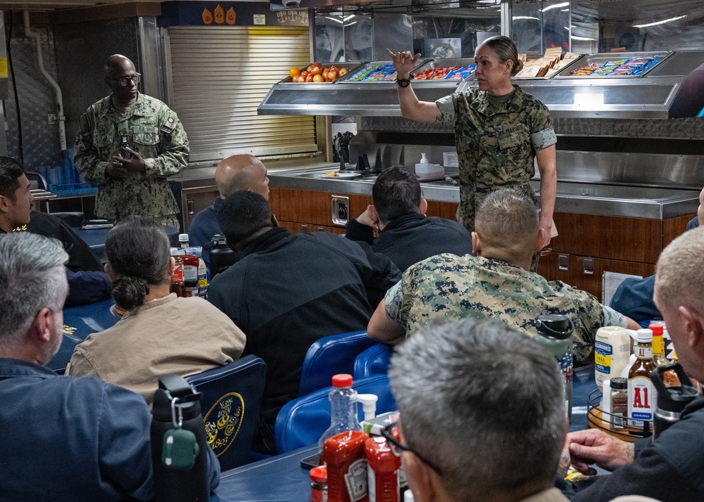 U.S. Pacific Fleet Master Chief Don Davis conducts battlespace circulation in NRSW