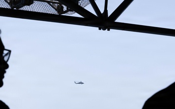 31st MEU | Marines and Sailors resupply at sea