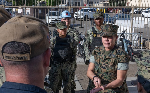 U.S. Pacific Fleet Master Chief Don Davis conducts battlespace circulation in NRSW